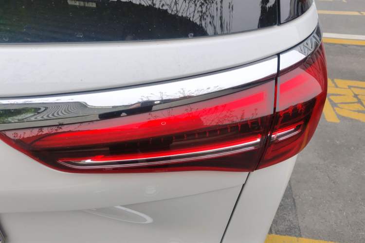 Used Buick GL8 2022 ES Landtrek 653T Comfort Edition