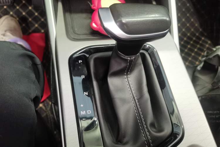 Used Geely Auto Emgrand 2022 4th Generation 1.5L CVT Luxury Model Gear Lever