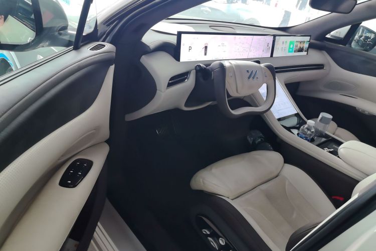 Used IM LS7 2023 100kWh Lux Rear-Drive Version