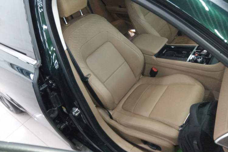 Used Jaguar XFL 2024 2.0T P250 Two-Wheel Drive Prestige Luxury Edition
