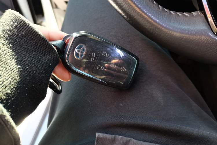 Used Toyota Sienna 2021 2.5L Hybrid Premium Edition