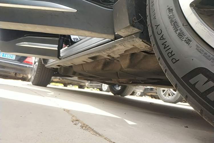 Used Lincoln Nautilus 2023 2.0T Four-Wheel Drive Zunrui Version Right Side Sill
