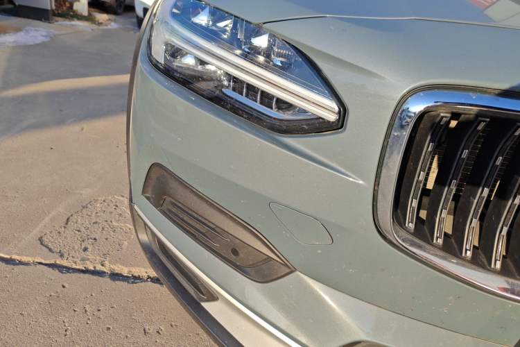 Used Volvo V90 2023 Cross Country B5 AWD Smart Range Edition
