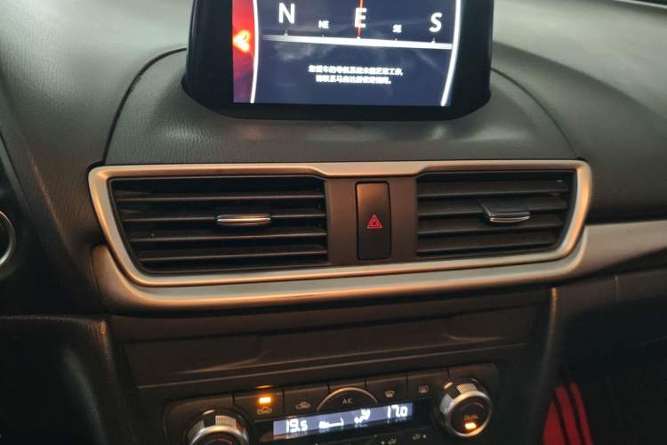 Used Mazda 3 Axela 2017 Sedan 1.5L Automatic Luxury Model Emission Standard China V