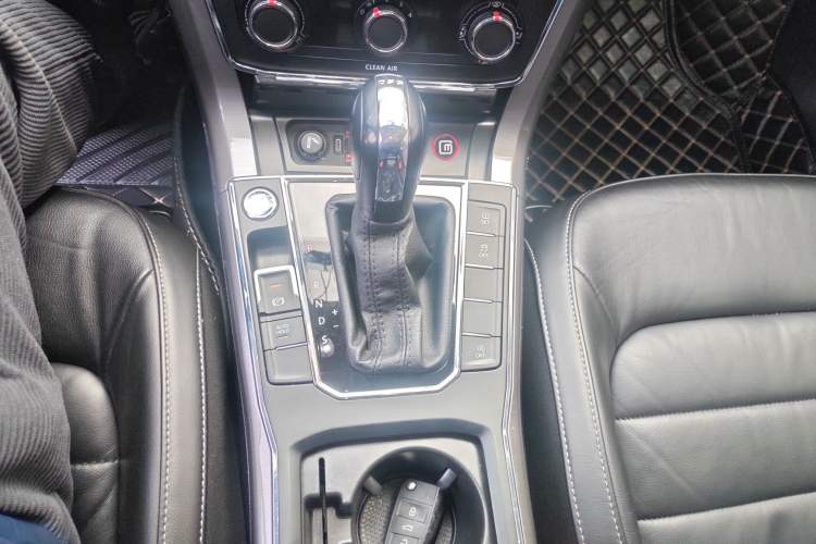 Used Volkswagen Passat 2017 280TSI DSG Luxury Edition
