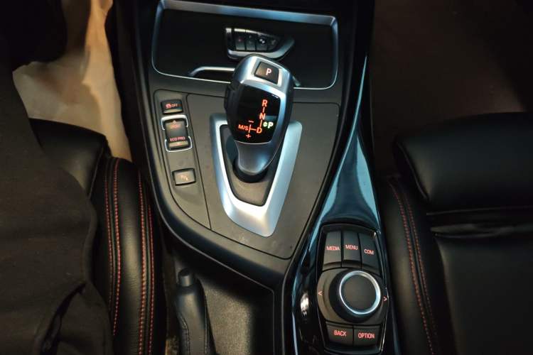 Used BMW 2 Series 2018 220i Sport Design Package