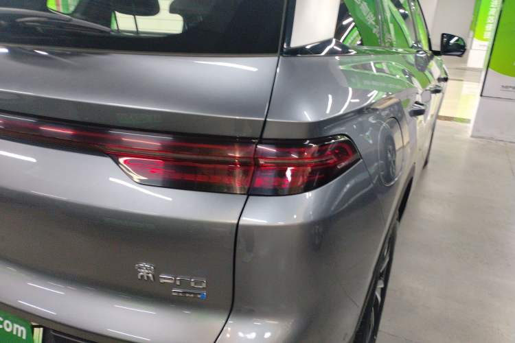 Used BYD Song Pro New Energy 2025 Second-Generation Intelligent Driving Version DM-i 115KM Superior Trim Right Rear Taillight