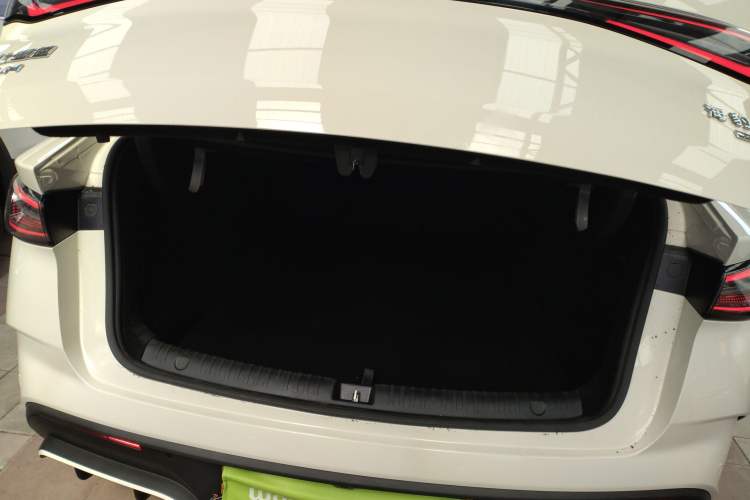 Used BYD Seal 06 New Energy 2025 DM-i Smart Drive 80KM Luxury Model
