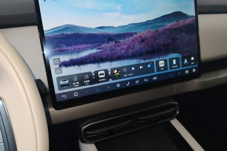 Used Formula Leopard Titanium 3 2025 501KM All-Wheel Drive Intelligent Driving Ultra Version