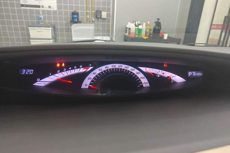 Used Toyota Previa 2012 3.5L 7-Seater Luxury Version
