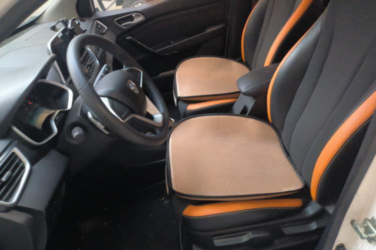 Used Baojun 310 2017 1.5L Automatic Fashion Model Left Front Seat