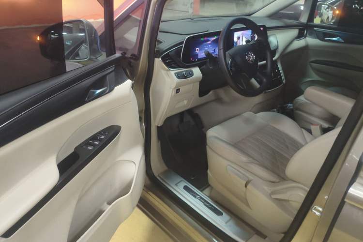 Used Buick GL8 2023 ES Lu Zun Comfort Model
