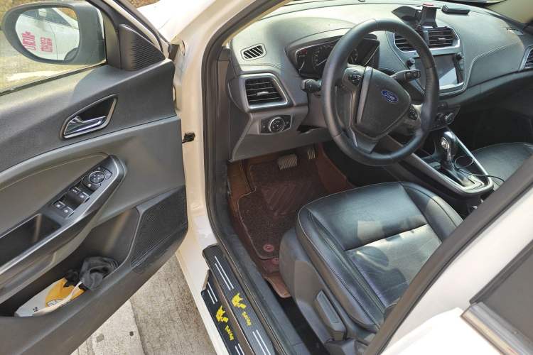 Used Ford Escort 2015 1.5L Automatic Fashion Model