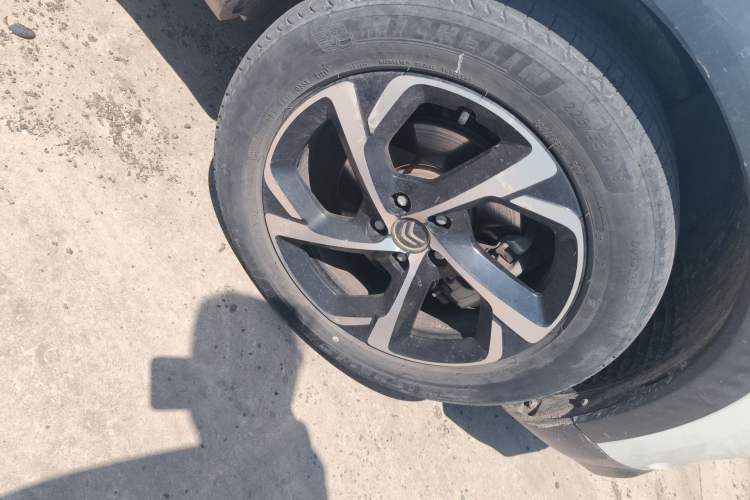 Used Citroen C5 AIRCROSS 2021 360THP Enjoyment Version Right Front Wheel Hub