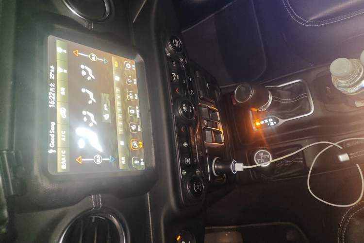 Used Jeep Wrangler 2019 2.0T Sahara Four-Door Prestige Edition China V Standard