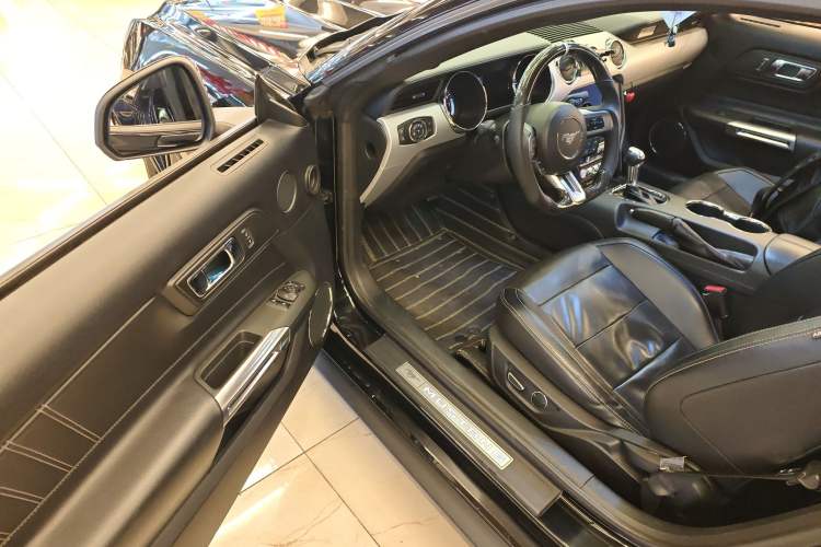 Used Ford Mustang 2015 2.3T Performance Edition
