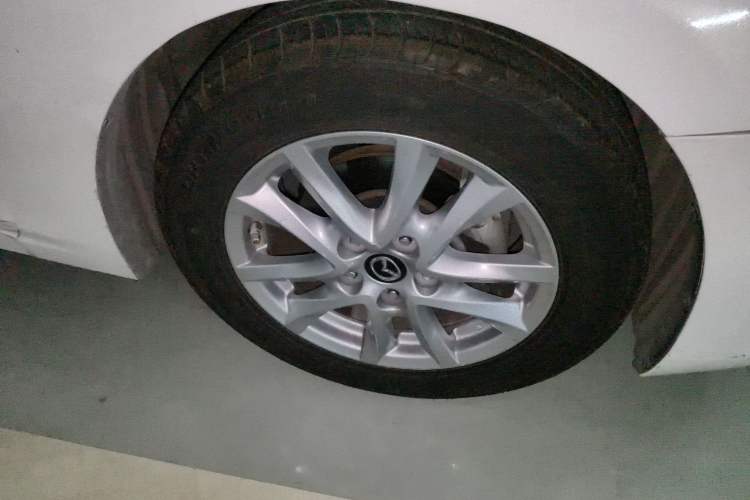 Used Mazda Mazda 3 Axela 2017 Sedan 1.5L Automatic Luxury Model China VI Standard