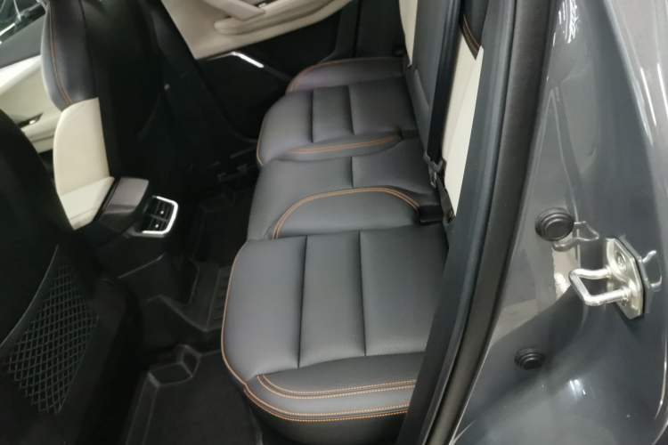 Used Lynk & Co 06 EM-P 2022 PHEV 84 km Range Pro Version Left Rear Seat