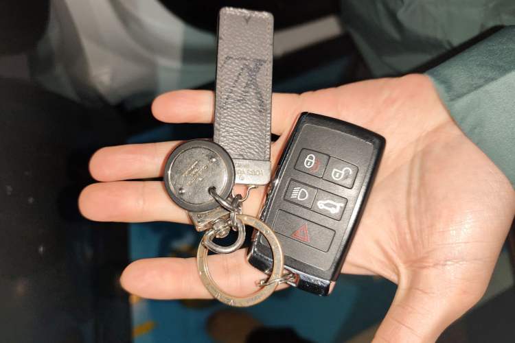 Used Land Rover Discovery 2021 360 PS R-Dynamic S
