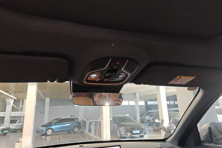 Used Geely Galaxy Galaxy Xingjian 7 EM-i 2025 120km Exploration+ Version