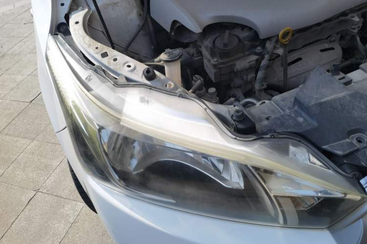 Used Toyota YARiS L Zhi Xuan 2015 1.5E Automatic Charm Edition
