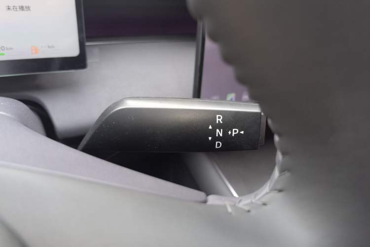 Used Nissan N6 2026 Model 180 Max Gear Lever