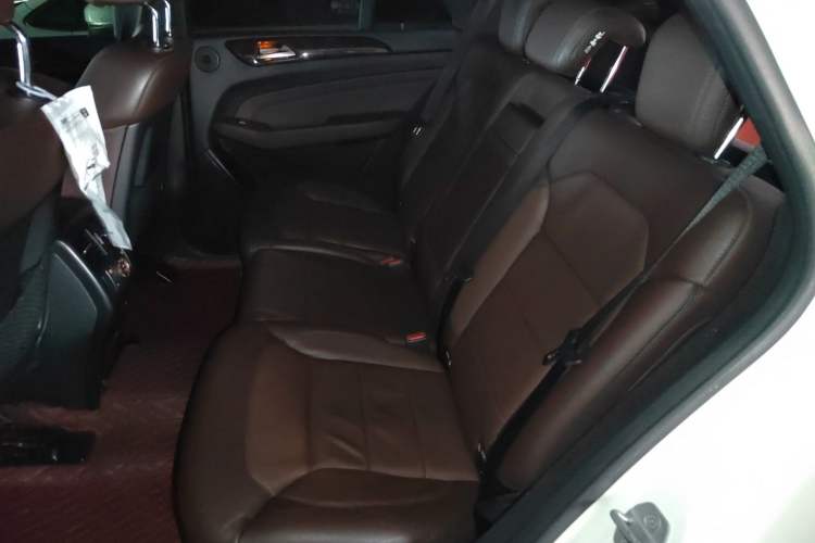 Used Mercedes-Benz M-Class 2012 ML 350 Sport Edition Left Rear Seat