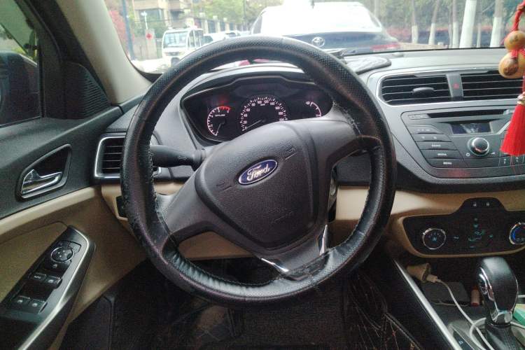 Used Ford Escort 2017 1.5L Automatic Comfort Model Steering Wheel