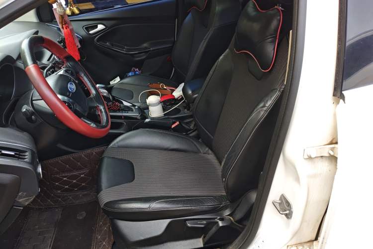 Used Ford Focus 2012 Hatchback 1.6L Automatic Fashion Edition