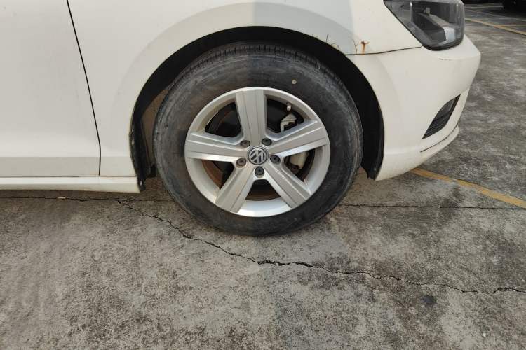 Used Volkswagen Lamando 2015 230TSI DSG Fashion Edition
