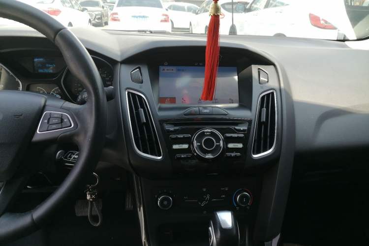 Used Ford Focus 2018 Sedan Classic 1.6L Automatic Trendy SmartDrive Edition