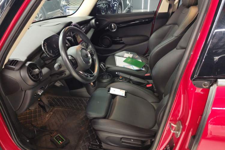 Used MINI 2021 1.5T COOPER Classic Edition Five-Door Version
