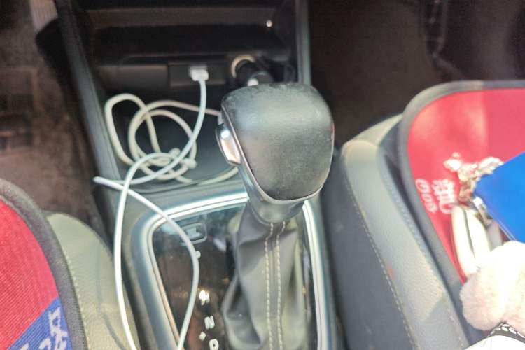 Used Kia kx1 Stonic 2019 1.4L Automatic Fun Edition China VI Gear Lever