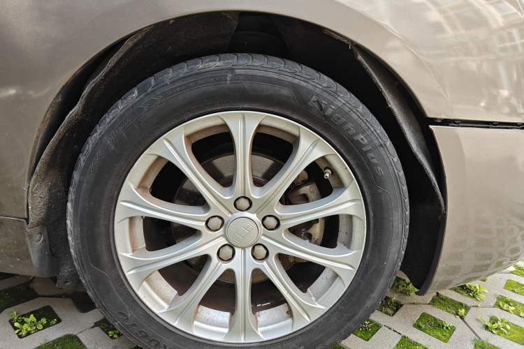 Used Geely Auto EC8 2013 2.0L Automatic Prestige Edition