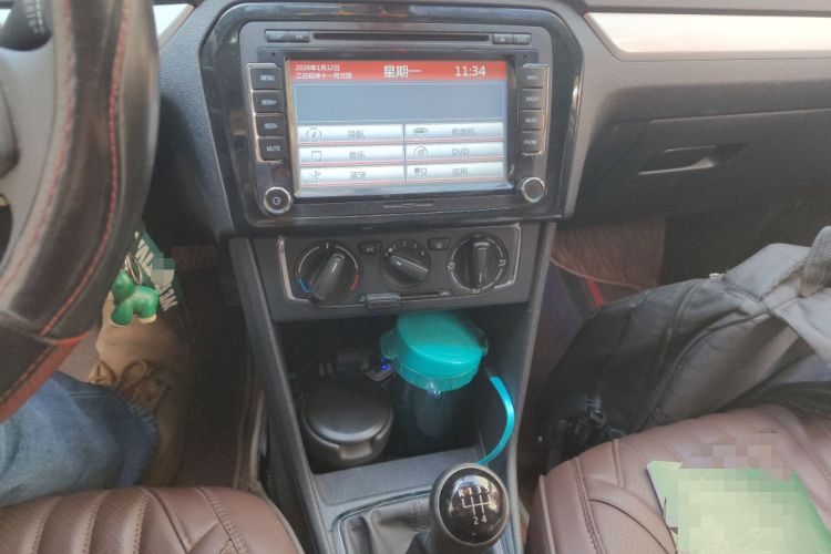 Used Volkswagen Jetta 2013 1.6L Manual Comfort Model Audio And AC Panel