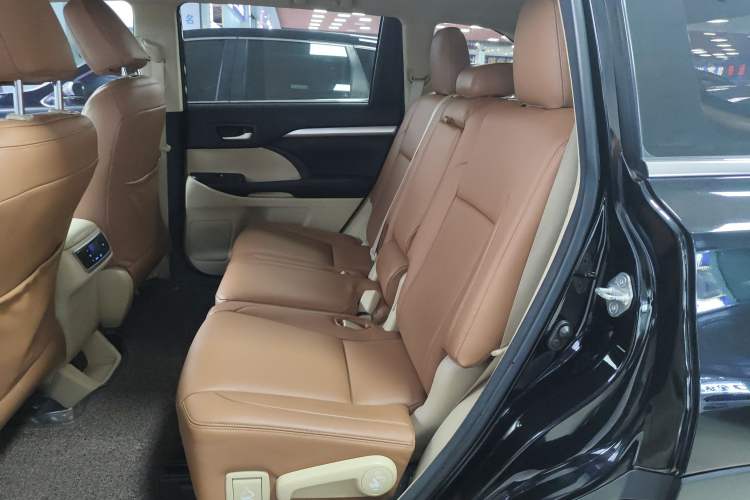 Used Toyota Highlander 2017 2.0T Four-Wheel Drive Elite Edition 7-Seater
