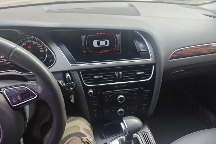 Used Audi A4L 2013 35 TFSI Automatic Comfort Model
