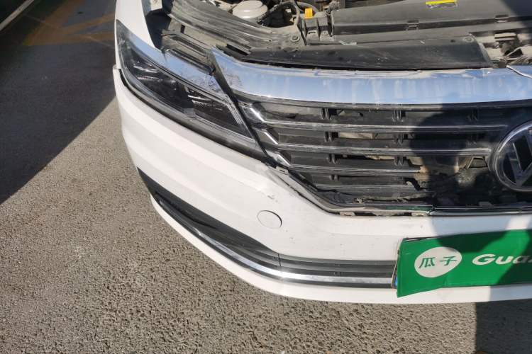 Used Volkswagen Lavida 2019 1.5L Automatic Comfort Edition China VI Standard Right Front Headlight