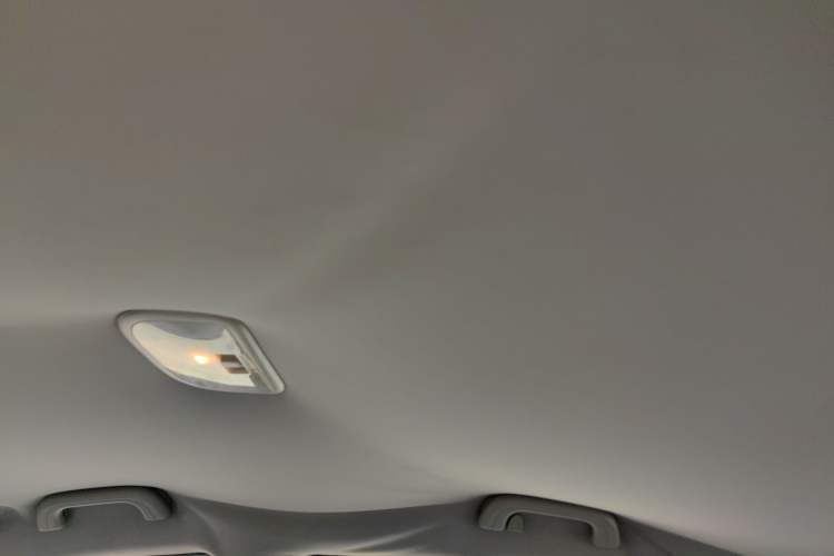 Used Geely Auto Classic Emgrand 2012 Sedan 1.5L Manual Comfort Model Headliner