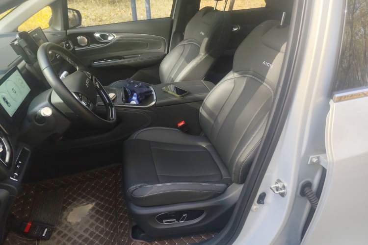 Used AION V 2024 Plus 70 Star Edition Ternary Lithium
