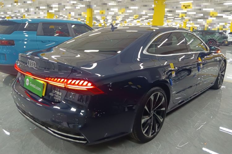 Used Audi A7L 2022 55 TFSI quattro S-line Zhiyuan Crystal Flow Package
