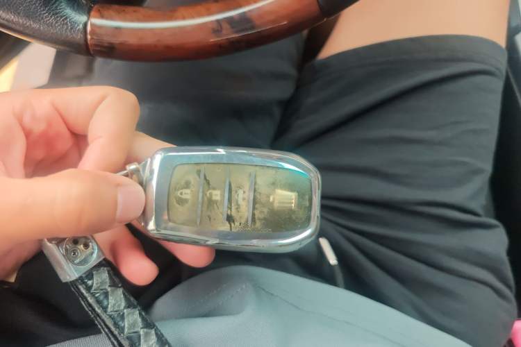 Used Toyota Crown 2012 2.5L Royal Leather Edition Vehicle Key