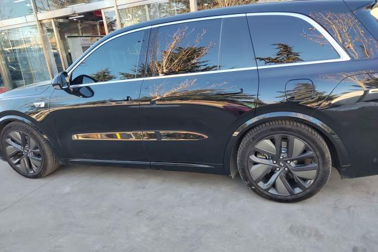 Used Li Auto L8 2024 Pro Model
