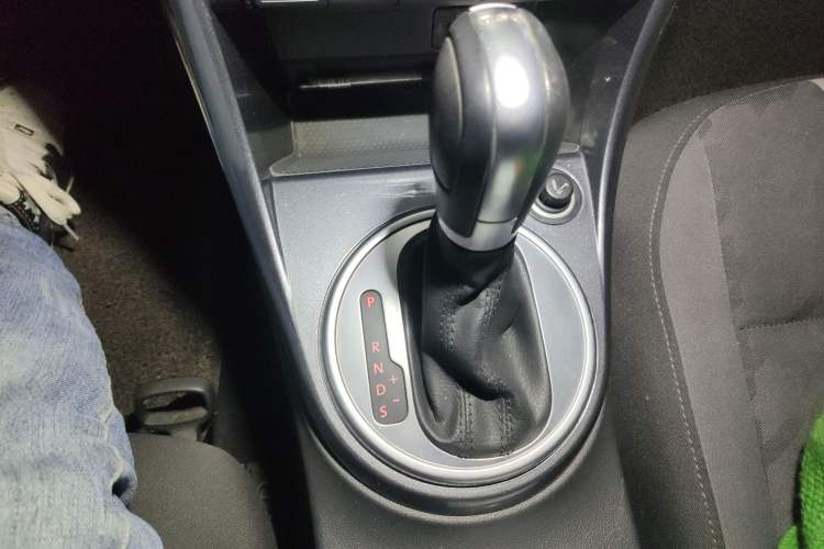 Used Volkswagen Beetle 2017 180TSI Emerald Classic Edition Gear Lever