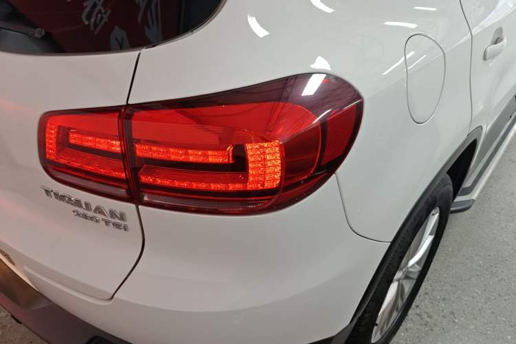 Used Volkswagen Tiguan 2016 280TSI Automatic Two-Wheel-Drive Silk Road Style Edition Right Rear Taillight