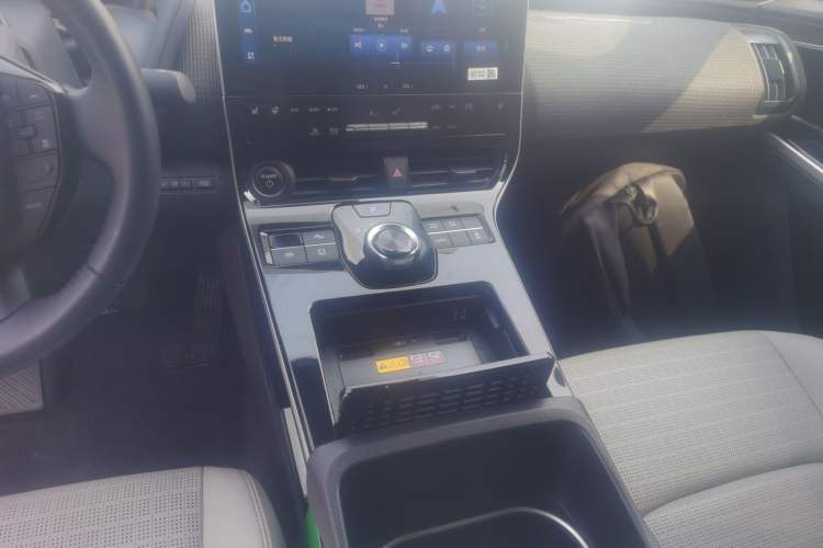 Used Toyota FAW bZ4X 2022 Two-Wheel Drive Long-Range PRO Version
