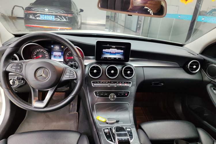 Used Mercedes-Benz C-Class 2015 Revised C 200 L Sport Edition Audio And AC Panel