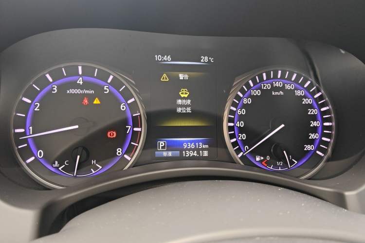 Used Infiniti Q50L 2016 2.0T Comfort Edition Odometer Close Up