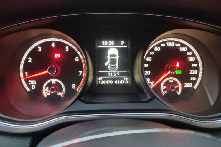 Used Volkswagen Passat 2017 330TSI DSG Luxury Edition Instrument Cluster