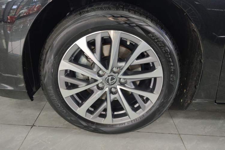 Used Lexus ES 2025 200 Premium Edition Exterior 4